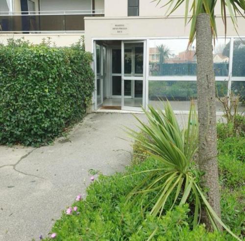 Studio cosy en bord de piscine