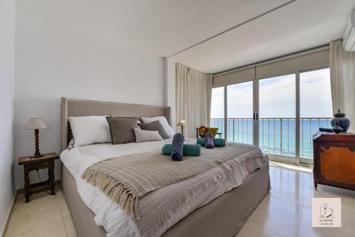 Miramar Penthouse Beachfront 30m2 Terrace