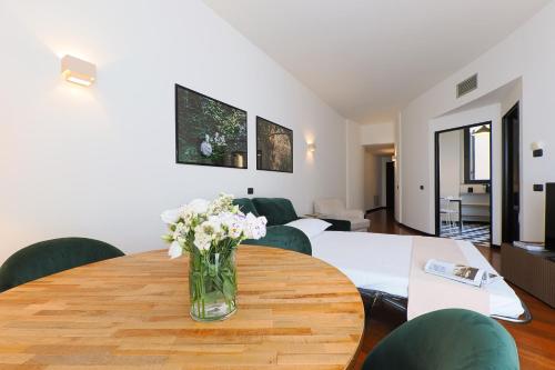 Contempora - Interior 900 3rd Floor - Duomo - Missori