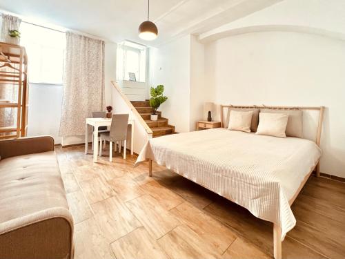 SERVUS HOMES - Rooftop Terrace for all - Super Central