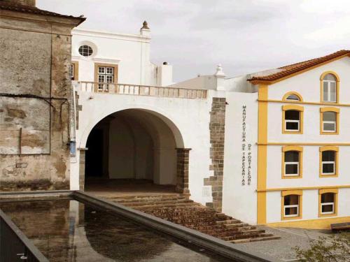 ホテルが所在する建物