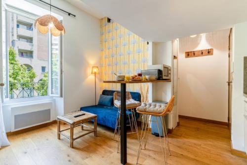 RIVIERA DOLCE VITA - Cozy studio in Nice, 7 min by tram, renovated