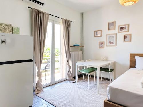 Sunny Studio in Voula Center