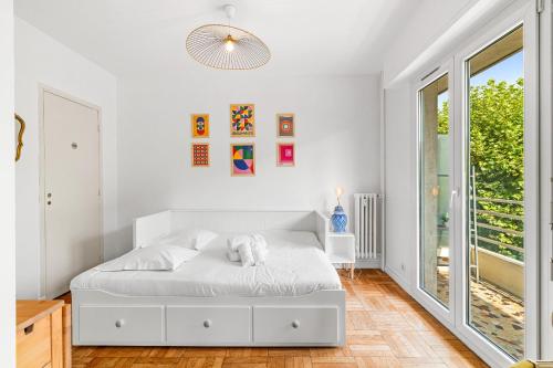 Comfortable & Bright 2 Bedroom
