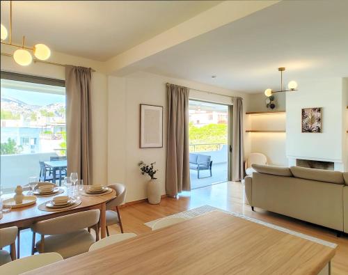 High-End Living in Voula Center