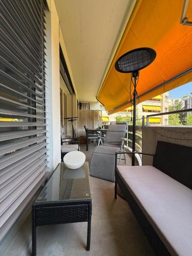 Quiet apartment near UN, Airport and shopping mall with parking