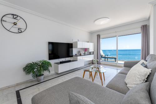 The Penthouse Panorama Exclusive Seafront Estate