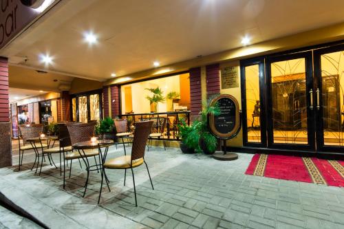 Gallery image of Miramar Hotel in Manila
