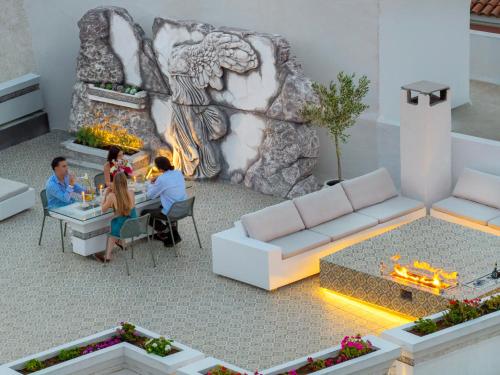 Live Your Myth Villa with Acropolis View Plaka