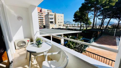 Trill Mirasol B estudio 1a linea mar