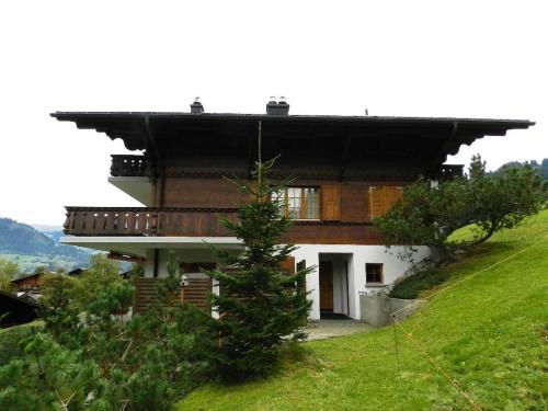 Apartment Hornflue - Baumann Appartement-Fewo- Dusche oder Bad- WC 4-Bettwohnung by Interhome