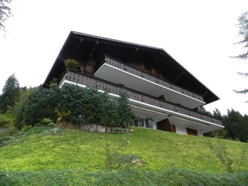 Apartment Hornflue - Baumann Appartement-Fewo- Dusche oder Bad- WC 4-Bettwohnung by Interhome