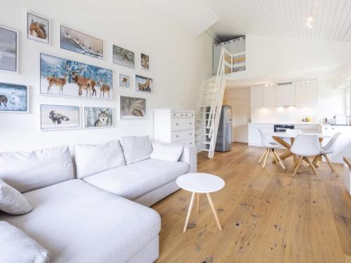 Apartment Casa Curnera 8 by Interhome