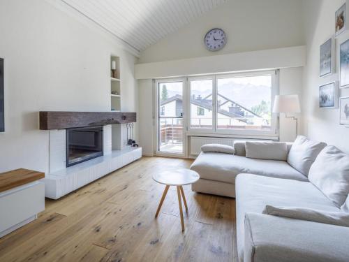Apartment Casa Curnera 8 by Interhome