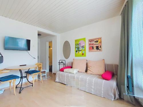 Studio Flüela Lounge by Interhome