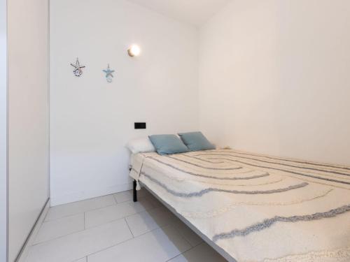 Apartment Calafont-3 by Interhome