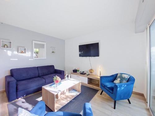 Apartment Confort- piscine et plage by Interhome