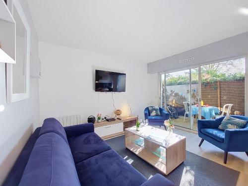 Apartment Confort- piscine et plage by Interhome