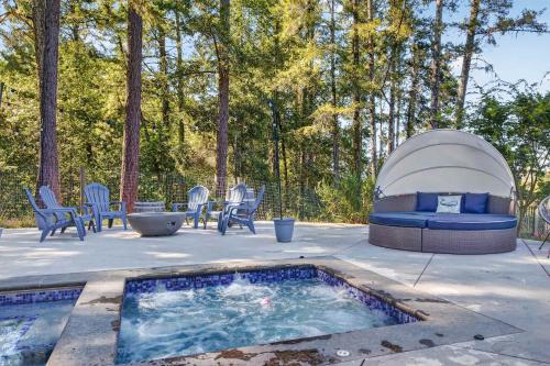 a backyard with a swimming pool and a sauna at Sunny Grove Retreat in Sebastopol