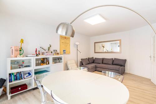 GuestReady - Bright stay in the 17th arr.