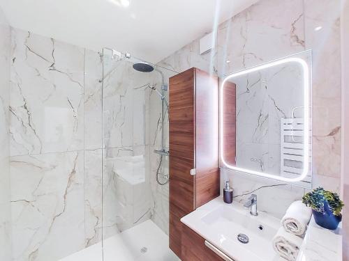 Apartment Joigny by Interhome