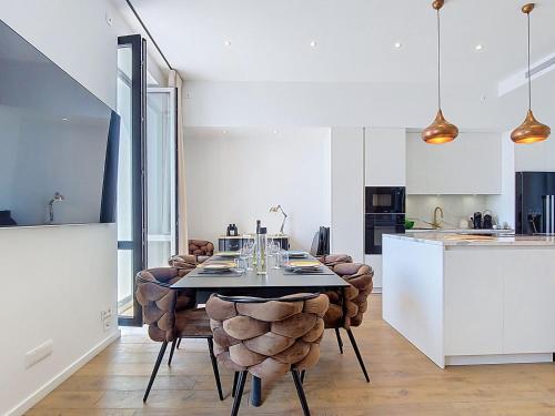 Apartment Le Grand Hotel by Interhome