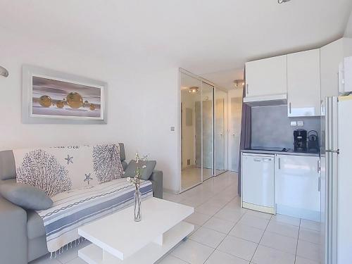 Studio Les Coteaux de la Nartelle-36 by Interhome