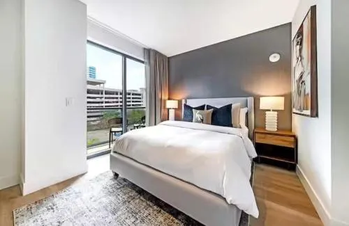 Modern Brickell Luxe Apartment by Palermo Home Miami photo 1