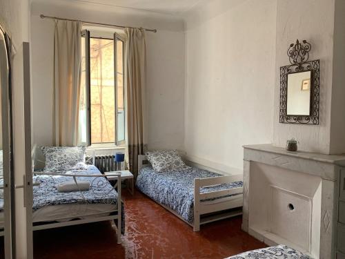 Cosy and authentic apartment in old Antibes