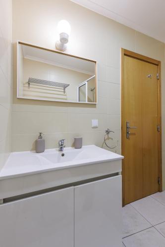 2-bed apt with cozy private terrace at Intendente