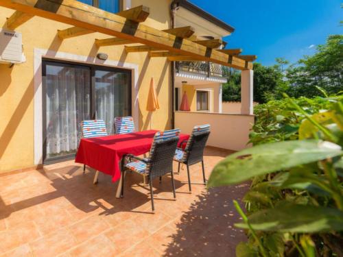 Holiday Home Pied-A-Terre-1 by Interhome