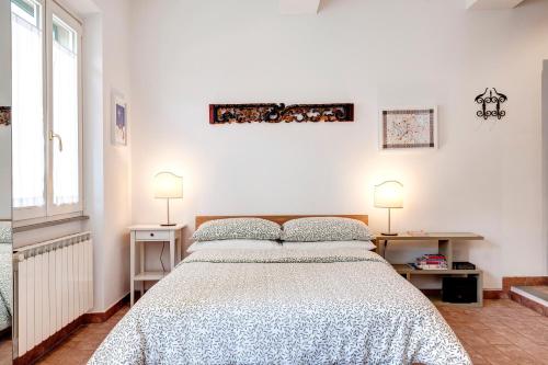 Love Nest, Studio Apartment, 5 min Walk to Florence Central Rail Station SMN