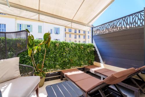 Nice Renting - 2FRANCE - Luxury & Comfort Suite by the Sea & Terrace
