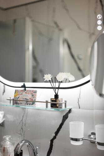 le Côte d'Azur Art Deco Apartment