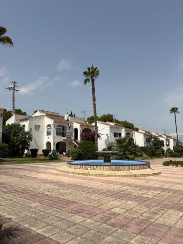 Apartamento con 2 Habitaciones, Coqueto, Acogedor en Calablanca