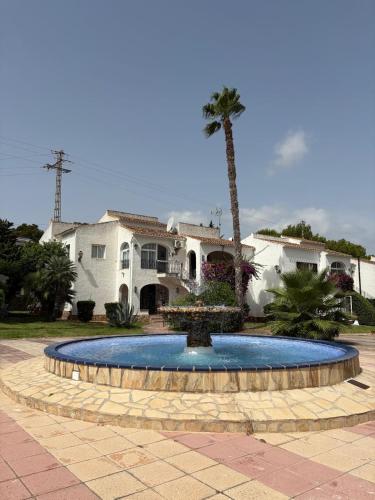 Apartamento con 2 Habitaciones, Coqueto, Acogedor en Calablanca