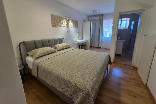 Holiday house with WiFi Rovinjsko Selo, Rovinj - 3431