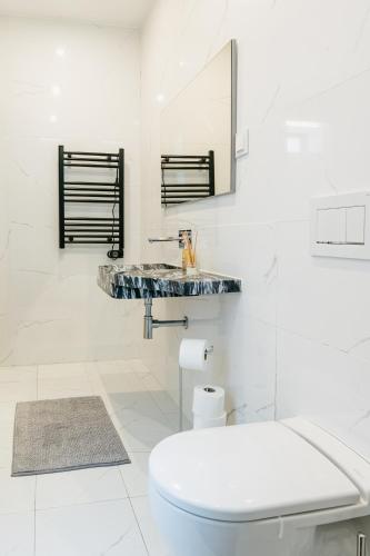 Modern 3 - Bedroom Apartment - Near Arroios Metro