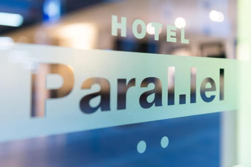 Paral·lel photo 27