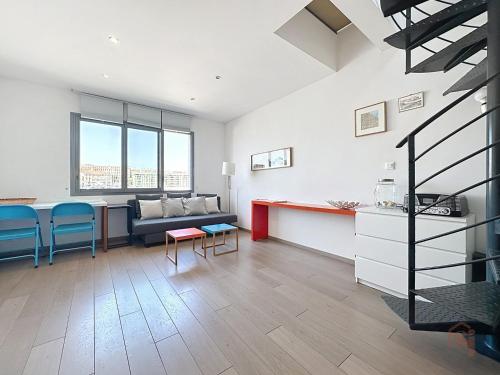 Duplex with a view of the Old Port - AC - Spacious