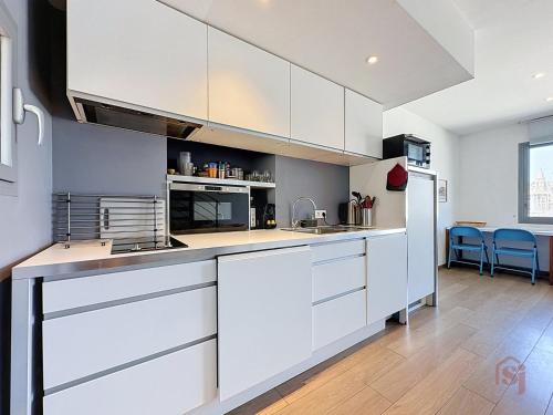 Duplex with a view of the Old Port - AC - Spacious