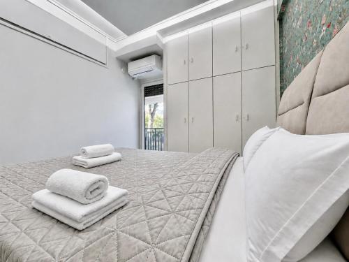Riviera Escape - Stylish 1BR Near the Sea by ΜΡS