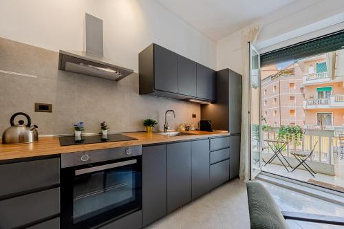 Aurelia's Hideaway, Near Vatican
