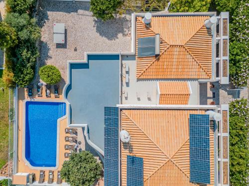 Villa Nespereira - Escapadinha com piscina aquecível e BBQ - Albufeira