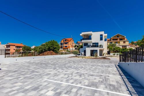 Casa MiA Apartments with parking