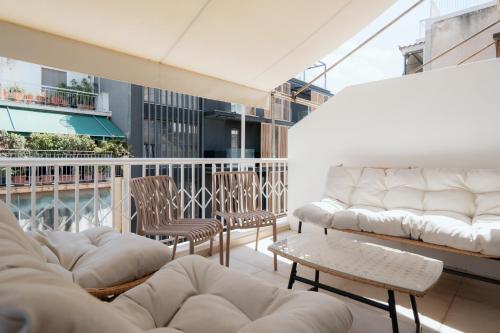 2BR Gem Apt Near Metro In Psiri-Thissio