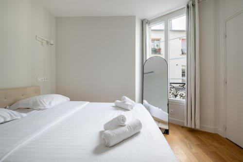 Cozy and Central 2BDR Modern Home in 10th Paris
