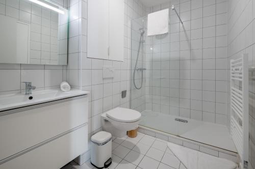 Cozy and Central 2BDR Modern Home in 10th Paris
