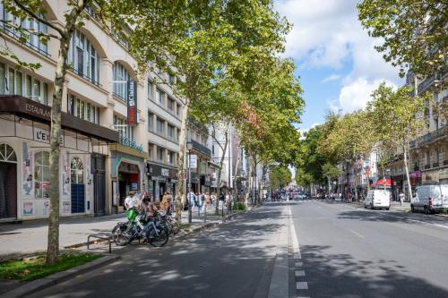 Cozy and Central 2BDR Modern Home in 10th Paris