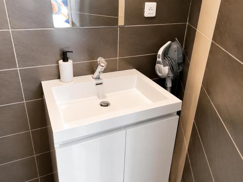 Studio, Downtown, Train Station, WiFi, Air Conditioning